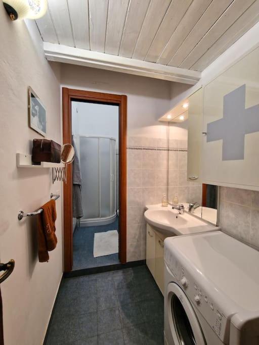 La Casa Di Ella Apartment La Spezia Bagian luar foto